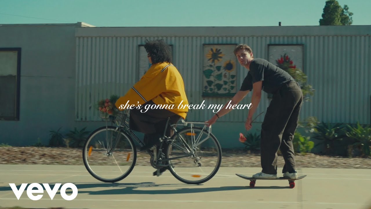 Magnus Ferrell - She’s Gonna Break My Heart (Lyric Video) ft. Jenevieve