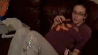 Download Lagu Fat Guy Watching TV MP3 Download Lagu Fat Guy Watching TV MP3