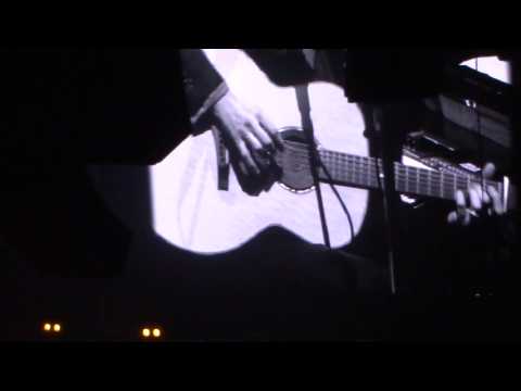 Acousticmedley 0405 GaryBarlow