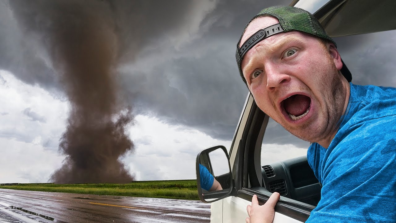 ⁣I Hunted A Real Tornado!