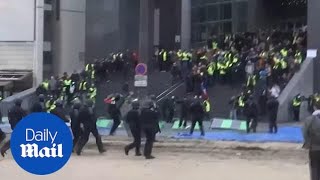 Police attempt to control protestors in Paris as violence erupts
