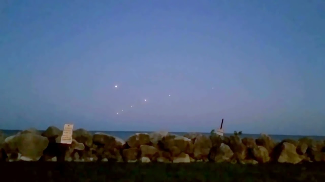 Mysterious Bright UFO Lights In Formation over Lake Michigan Illinois   FindingUFO