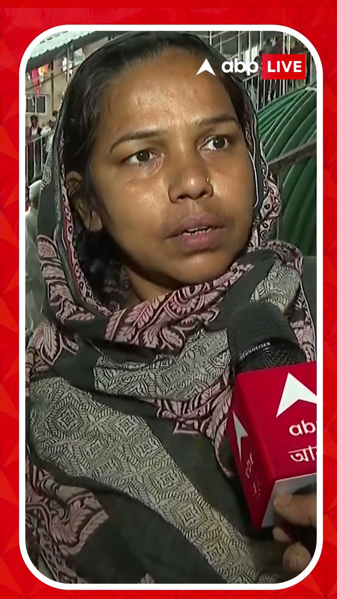 পার্ক সার্কাস স্টেশন সংলগ্ন এলাকায় বিধ্বংসী আগুন, কী বলছেন স্থানীয়রা?