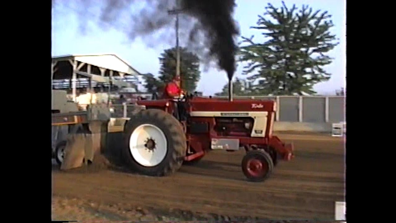 Illinois Tractor Pulling Association 1995 Jerseyville, Illinois 14,000