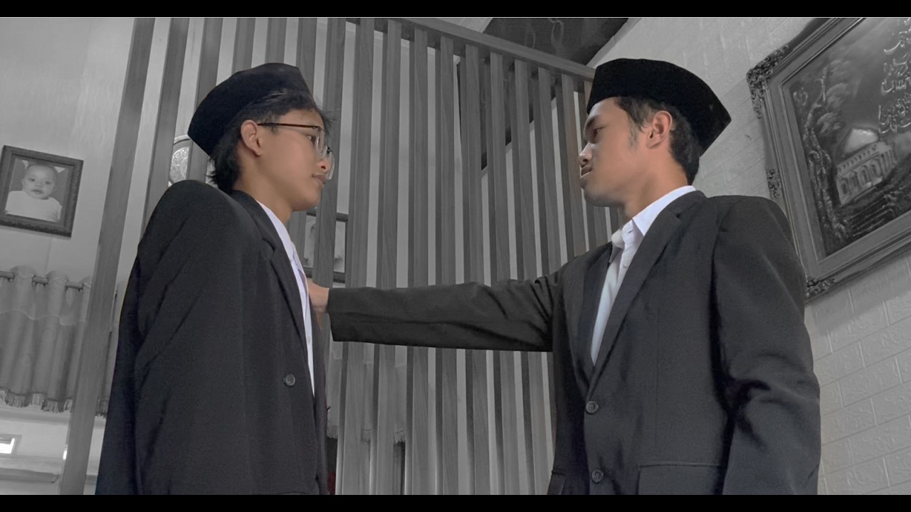 LAUT BERCERITA (SEJARAH)