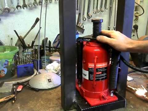 Piccola piegatrice manuale -