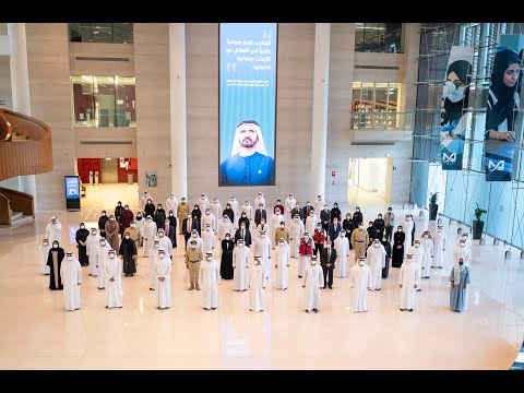 محمد بن راشد يلتقي الفرق الحكومية المعنية بمكافحة كوفيد 19