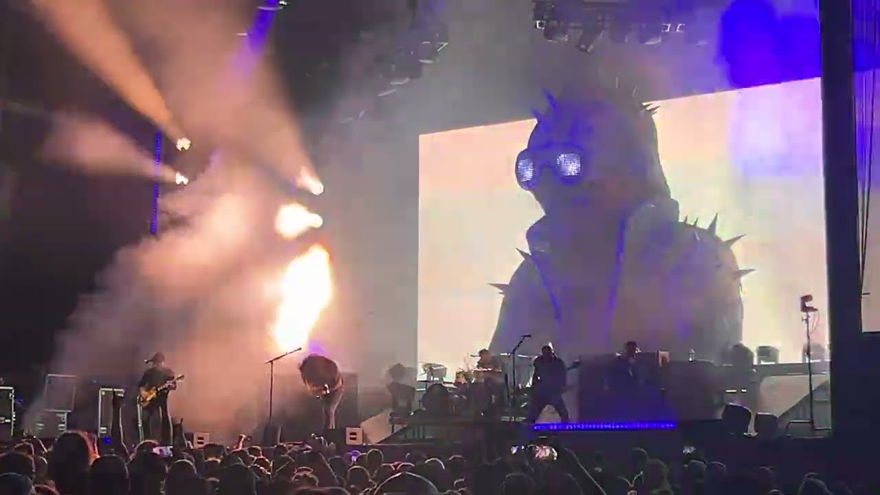 Guarda Coheed and Cambria - In Keeping Secrets of Silent Earth:3 @ Highmark Skyline at Mann / PA / 8.27.25 su YouTube Guarda Coheed and Cambria - In Keeping Secrets of Silent Earth:3 @ Highmark Skyline at Mann / PA / 8.27.25 su YouTube