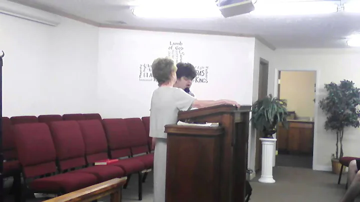 Debbie Ashley and Roberta Hensley Blevins singing.