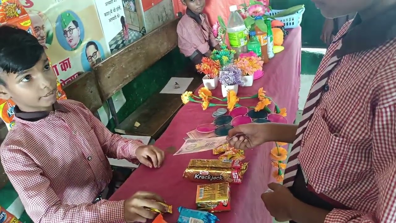 Role play on market by learning exchange of money 