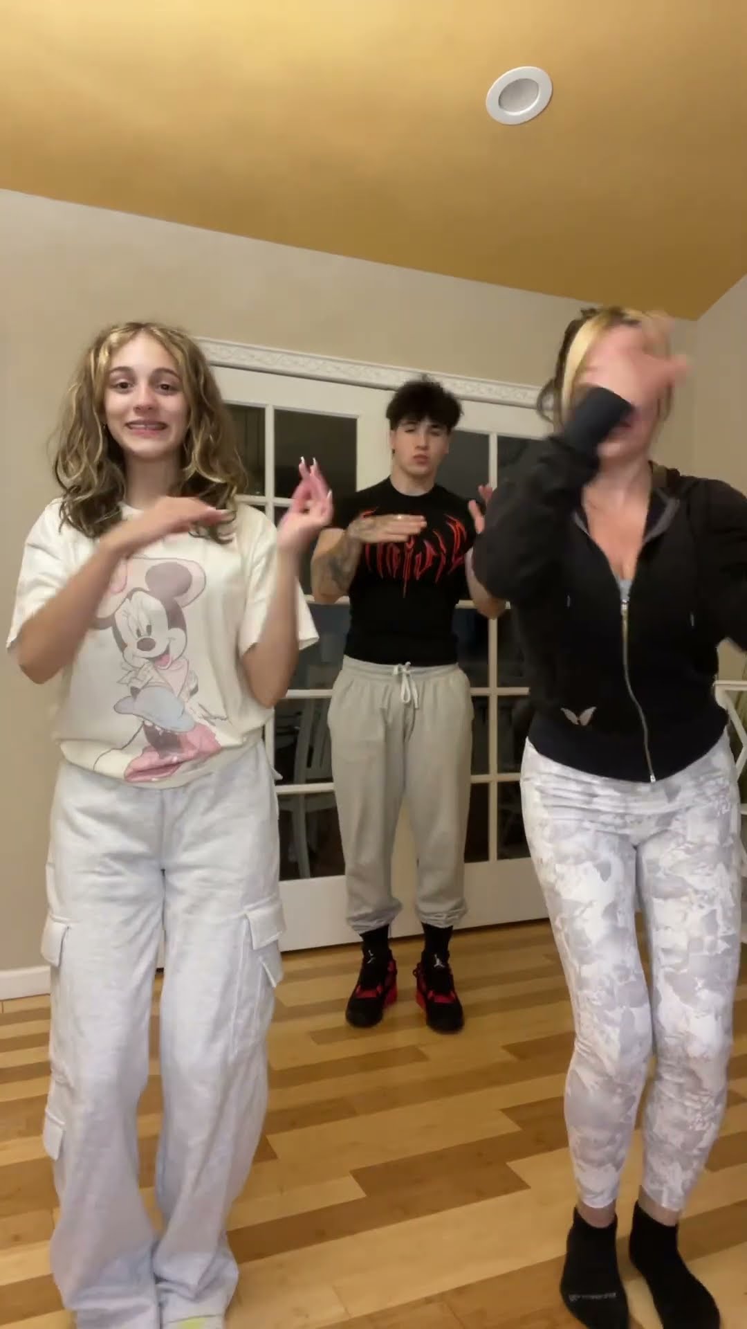 MOM DID THE DANCE! ? #shorts
