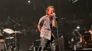 PEARL JAM *GOD’S DICE* live at UNITED CENTER night 1 in CHICAGO on 9/5/23 concert