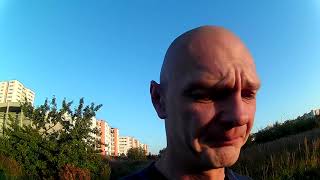 ЭСТОНИЯ/ЖЕНЩИНА/КНДР И БЕЛАРУСЬ