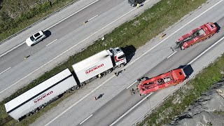 Bärgning av lastbil med släp - E18 mellan Rösa och Norrtälje / Salvage of truck with trailer