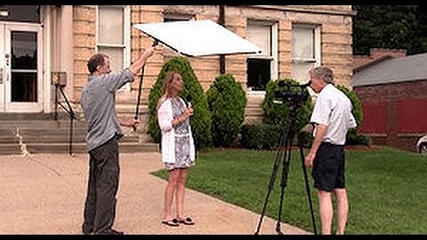 ALZO Easy Frame Diffuser Reflector for Photography and Video, Self-Standing & Versatile