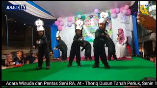 Aksi Santriwan/i di Acara Wisuda dan Pentas Seni RA At - Thoriq Dusun Tanah Periuk |