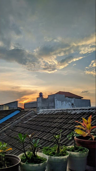 STORY WA SENJA (menjadi bintang ketinggian) # #bulansutena #storyliriklagu #storysadboy