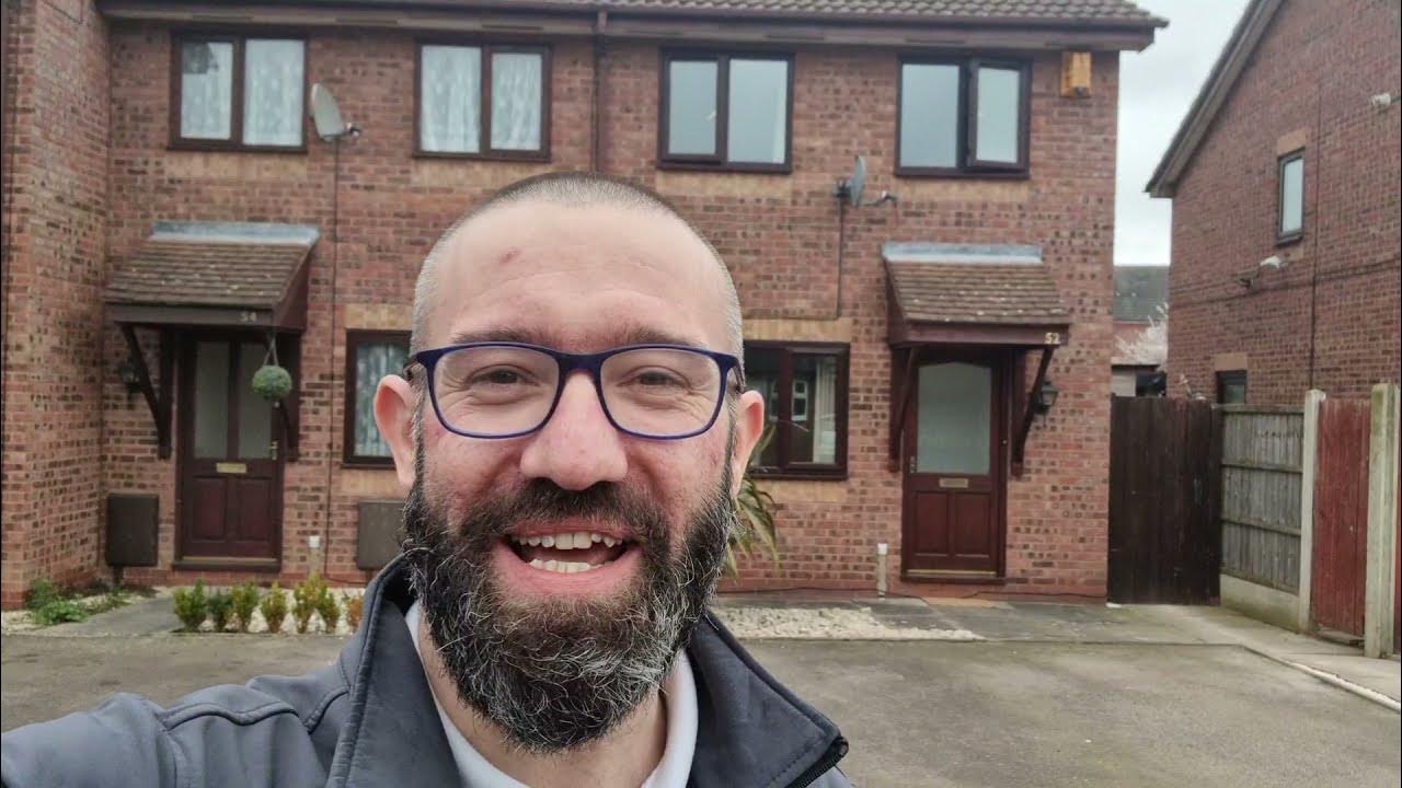 Home for Sale Nuneaton Kenilworth Drive, Nuneaton with Hawkins Estate