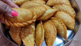 Very easy way to make semolina gujiya. suji gujiya recipe in hindi. sooji ki gujiya screenshot 5