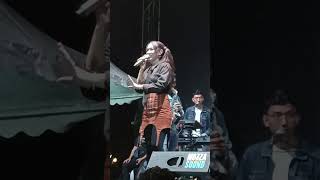 Sholawat bersama Happy Asmara dan Hasan Aftershine