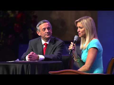 Dr. Robert Jeffress Interviews Ainsley Earhardt 10.8.17 - YouTube