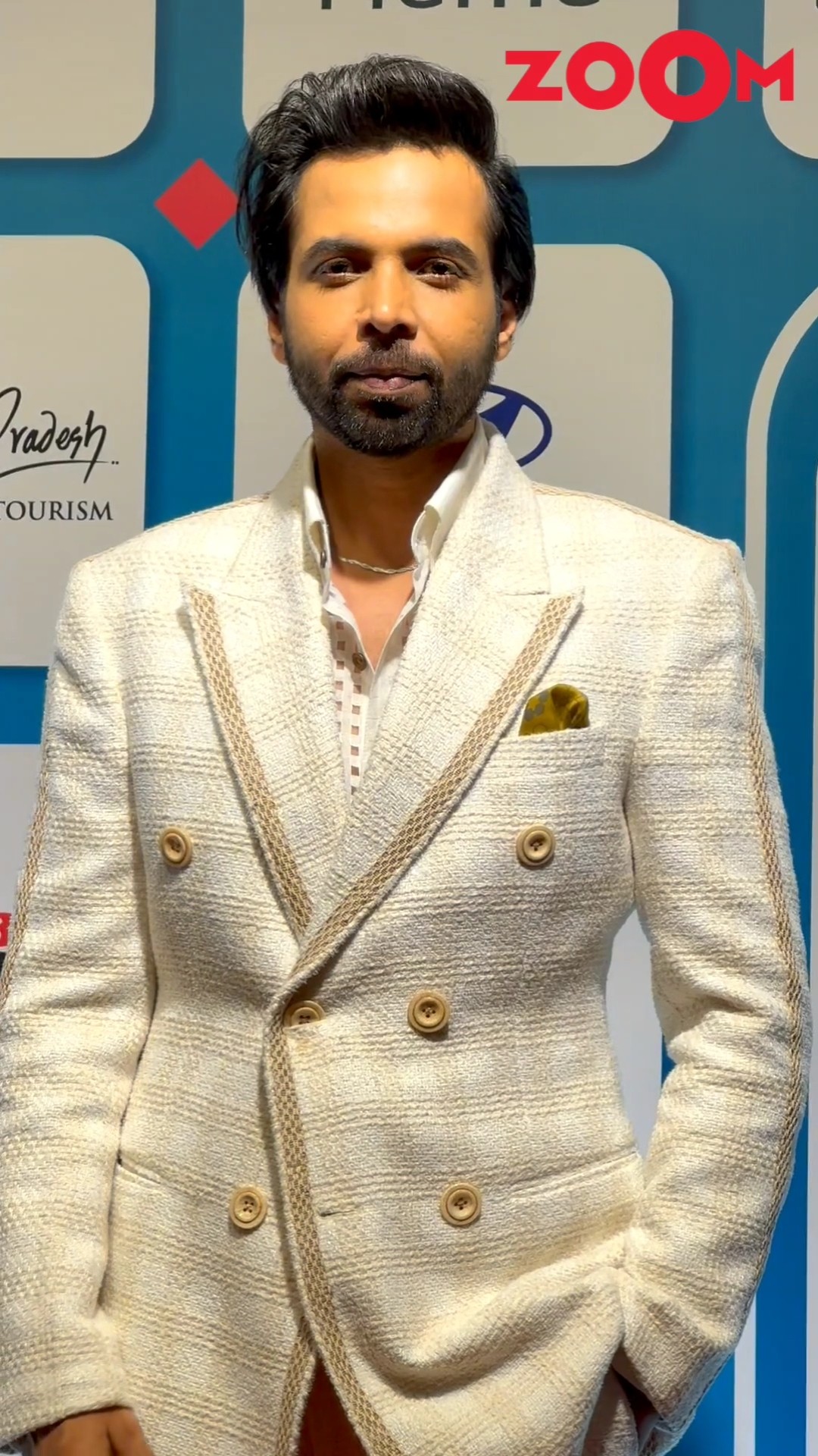 Abhishek Banerjee SMILES while posing for paps at Danube Properties Filmfare OTT awards 2024 #shorts