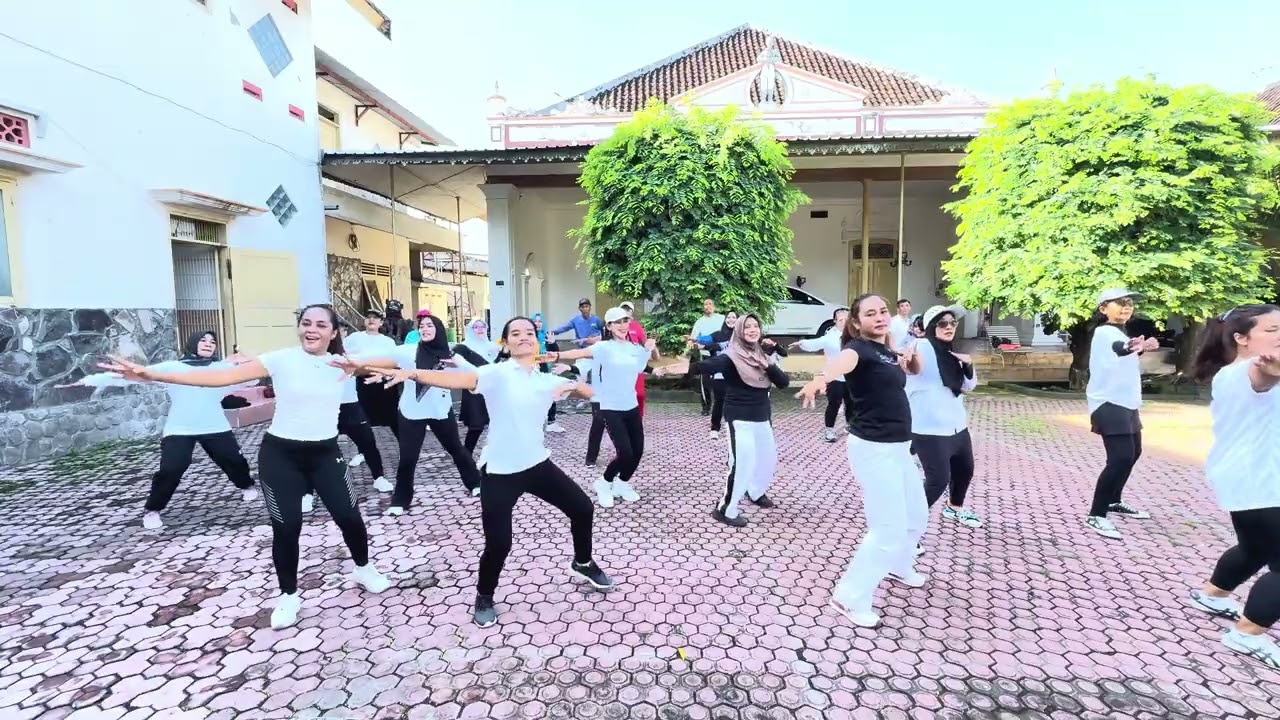 Jablay - Titi Kamal ( Mexican Flamenco Cover ) || Senam Kreasi Joget Asik || Choreo : Simona 