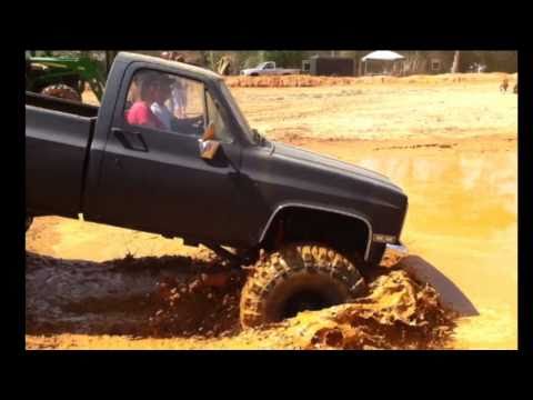 CHEVY SB WITH 44's and Dana 60 MUDDIN AT SHORTY'S