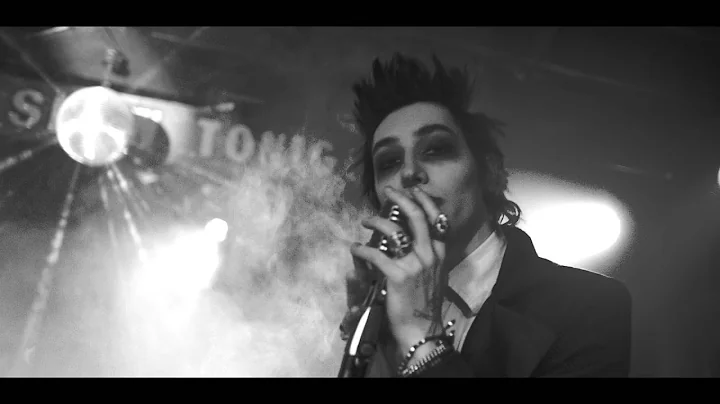 PALAYE ROYALE - Mr. Doctor Man (Official Music Vid...