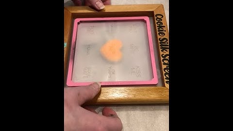 How to use a silkscreen with a stencil genie - airbrush cookies the easy way for crisp, clean lines.