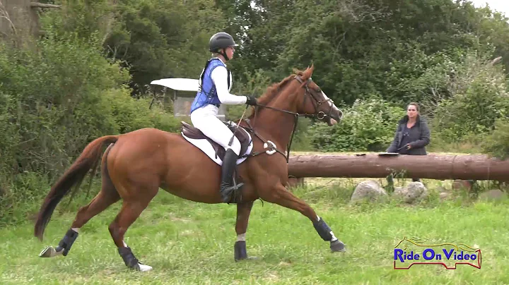 249XC Tessa Bastiani on I'll wear white JR Novice Cross Country Whidbey Island July 2018