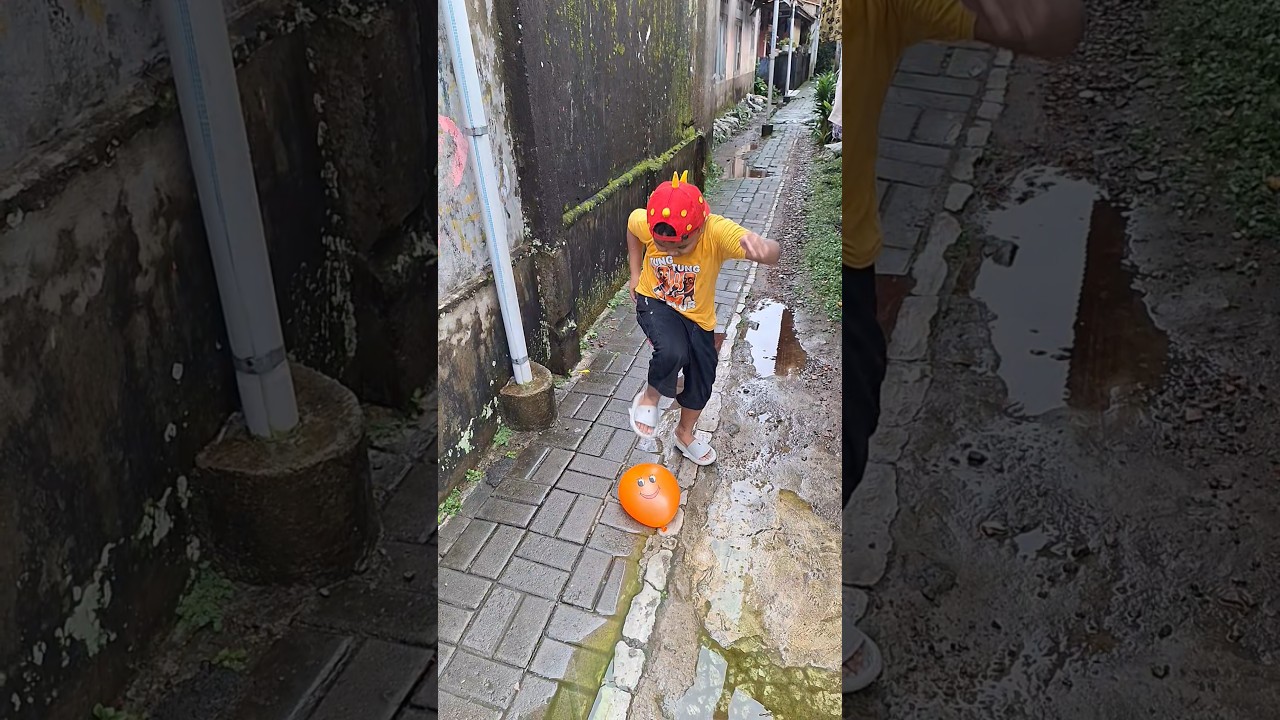 Tuk tuk Meletus Balon Oren 