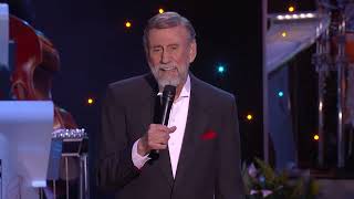 Ray Stevens - "Today I Started Loving You Again" Live at the CabaRay