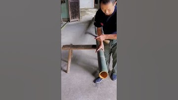 technique of splitting bamboo with machete  #shorts