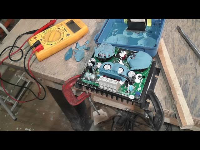 Victron Energy Smart Solar Charge Controller - Walk through: Unboxing,  Install, Bluetooth App 