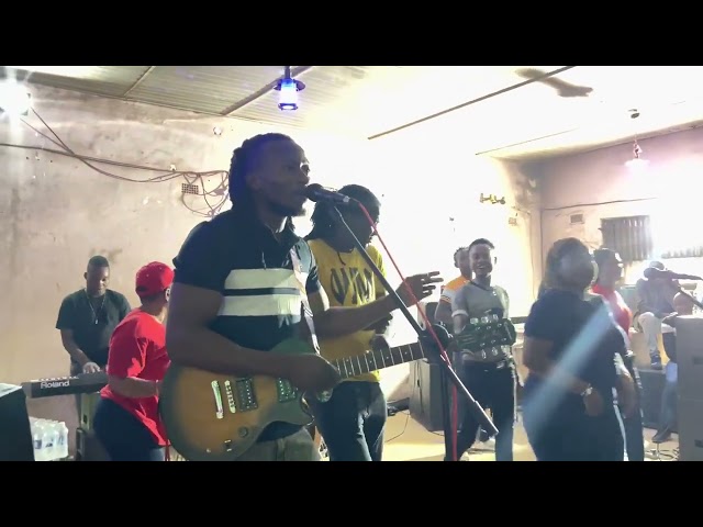 Baba Harare Perform hit song Kujata jata by DT Bio Mudimba _ Live at Ziko(720P_HD) #kujatajata class=