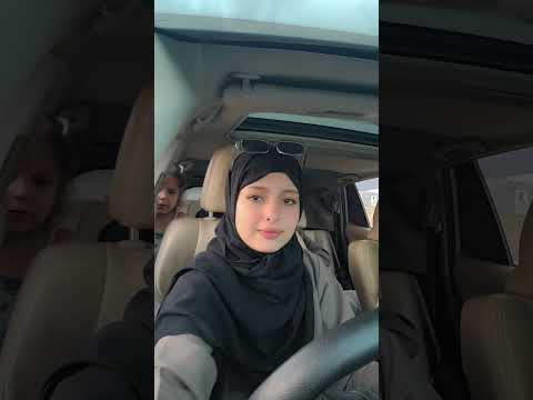 ماريا قحطان تغني اثناء قيادتها لسيارتها