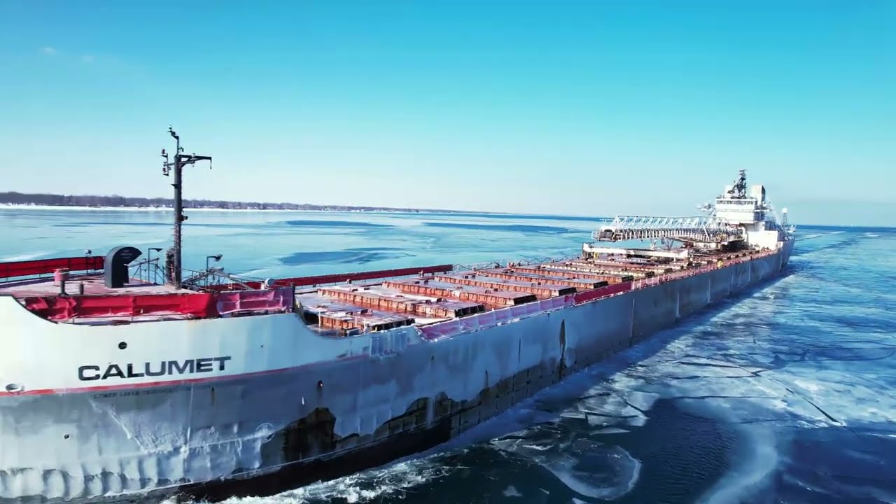 MV Calumet breaking ice at Port Huron 