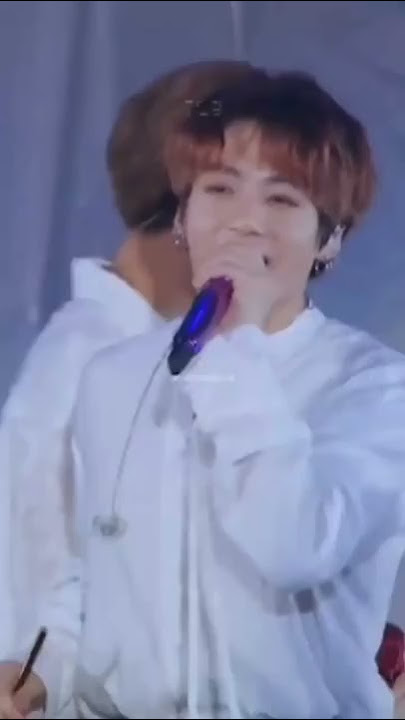 Jimin always being no 1 fan of euphoria ✨