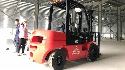 Xe nâng 3 tấn 4.5m chui container, dịch giá, lốp đặc