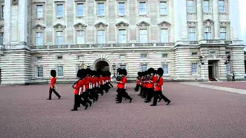 Quando c'è il cambio della guardia a Londra?