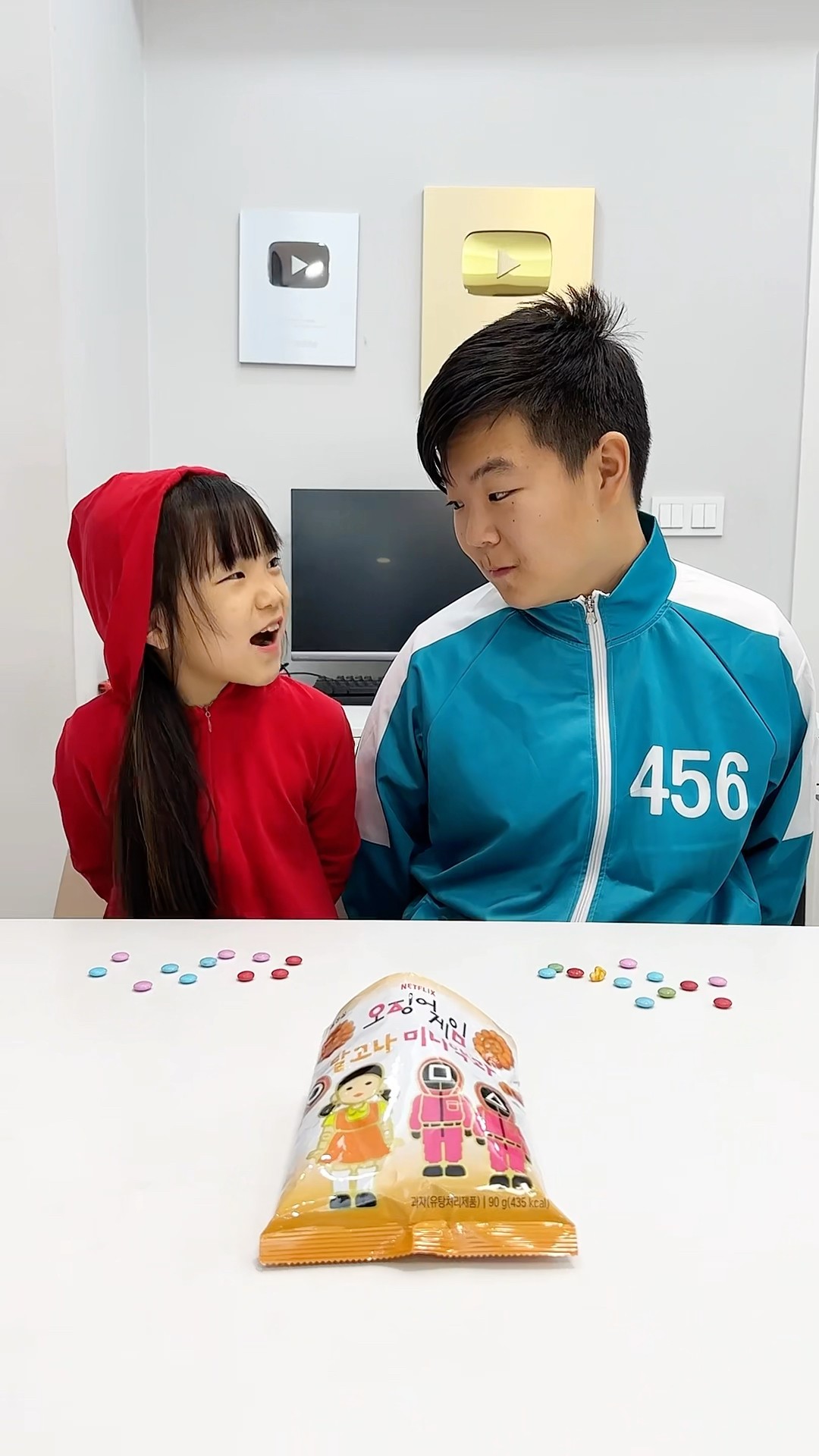 Fighting for sweets from Squid Game ?? LeoNata family #shorts