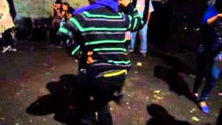 Video thumbnail of "CUECA BRAVA EN GALPON VICTOR JARA, KAREN Y MANUEL (30/10/2012 )."