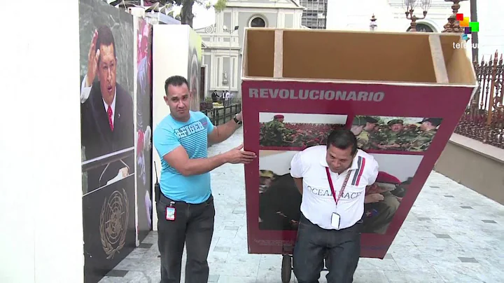Portraits of Hugo Chavez Removed from Venezuelan N...