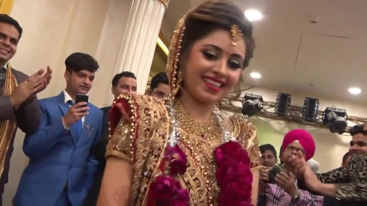 Bride Wedding Dance Performance  2019   saiyaan superstar  SUHI 