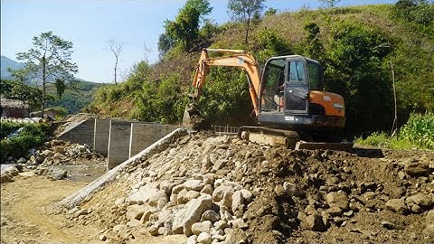 Cầu Khe Trang (T120) lấp đất đường dẫn ngày thứ 4 lên tới đỉnh mố - sẵn sàng Xây mái chắn đất