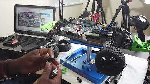 Traxxas Rustler Changing Caster Block