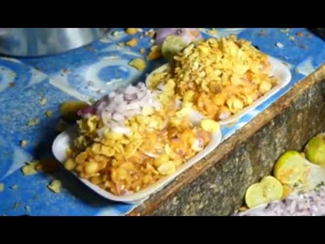 CHAT WITH BATANI | FAMOUS STREET FOOD IN INDIA street food