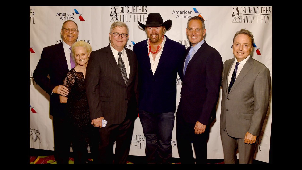 [Wikipedia] Philip Graham (writer)