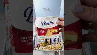 #ідеяподарунку подарунковий бокс #snacks #огляд #cheese #olives #food #coffee
